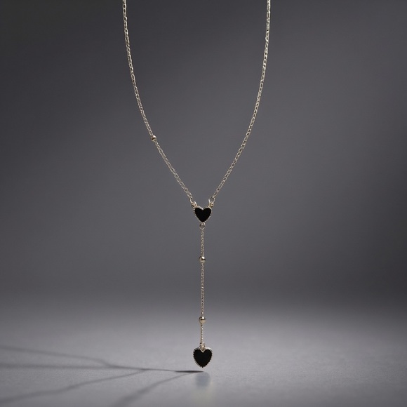 Jewelry - Elegant Black Heart Pendant Necklace